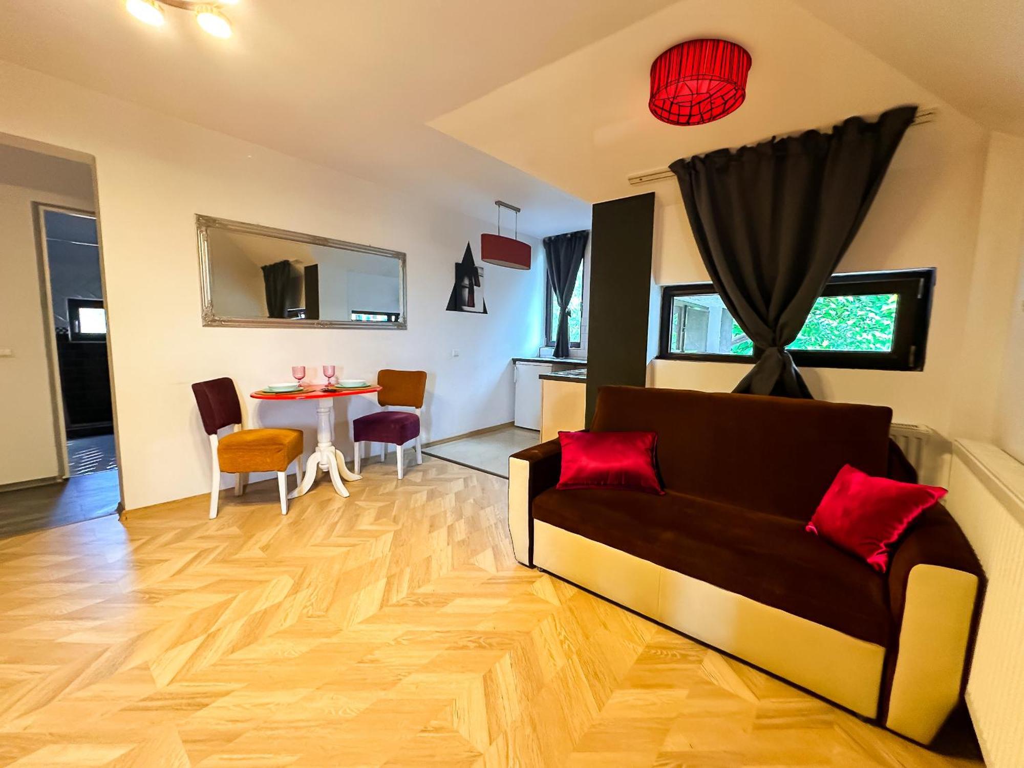Millenium Apartment Central Крайова Екстериор снимка